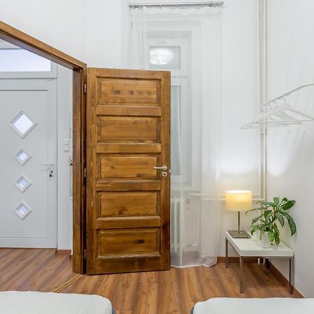 Central Avenue Apartment Будапеща Екстериор снимка