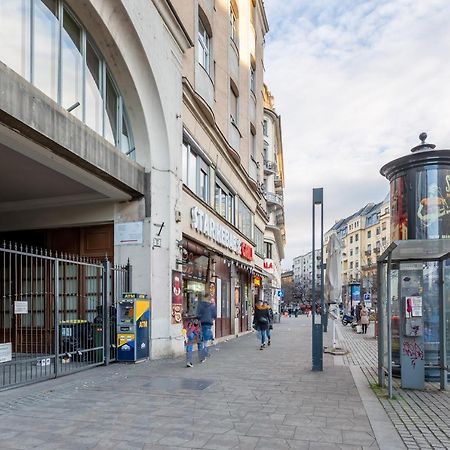 Central Avenue Apartment Будапеща Екстериор снимка