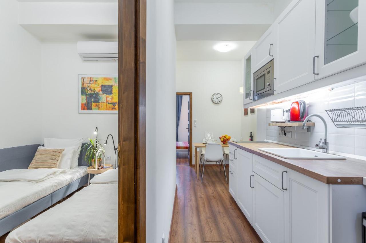 Central Avenue Apartment Будапеща Екстериор снимка