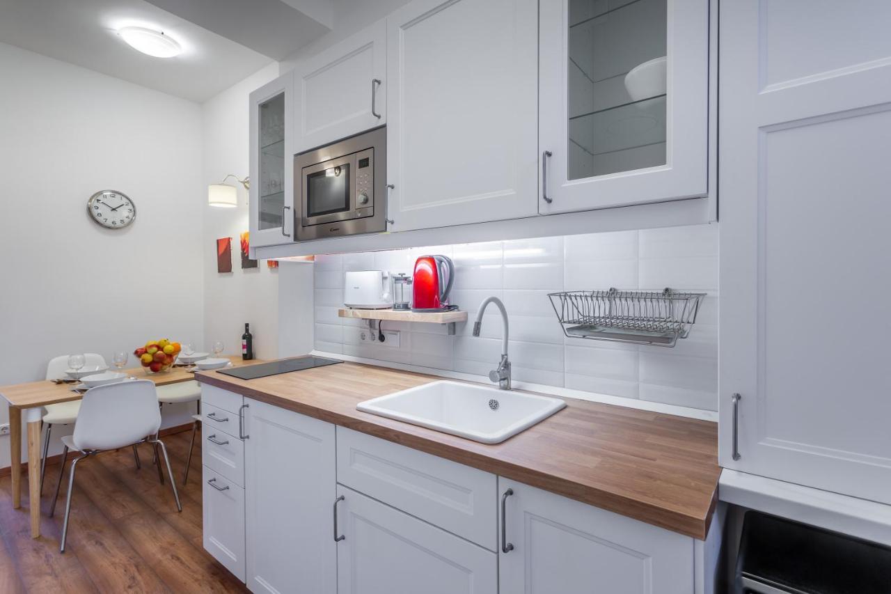 Central Avenue Apartment Будапеща Екстериор снимка