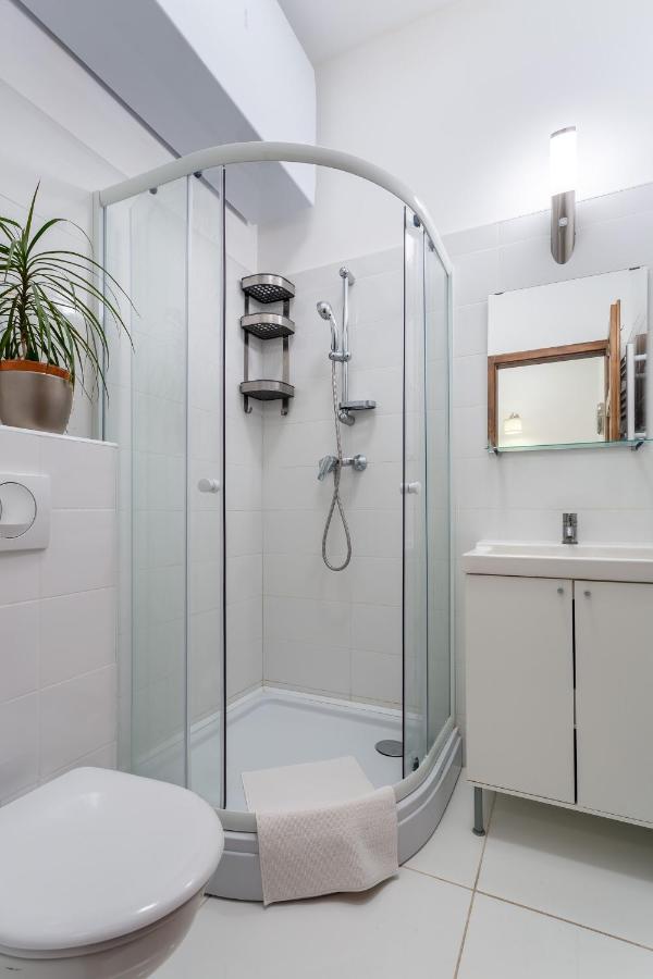 Central Avenue Apartment Будапеща Екстериор снимка