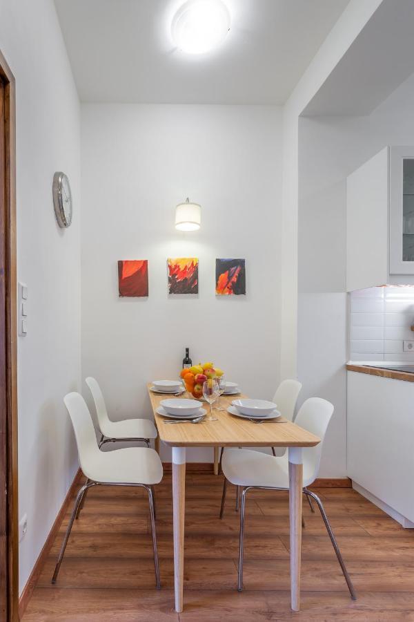 Central Avenue Apartment Будапеща Екстериор снимка